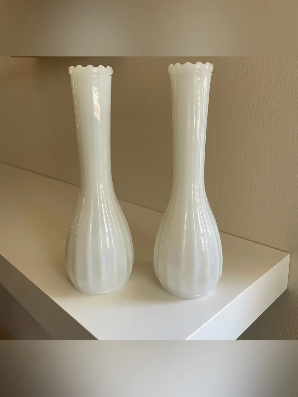 Milk Glass Bud Vase Set - Picture 1 of 12